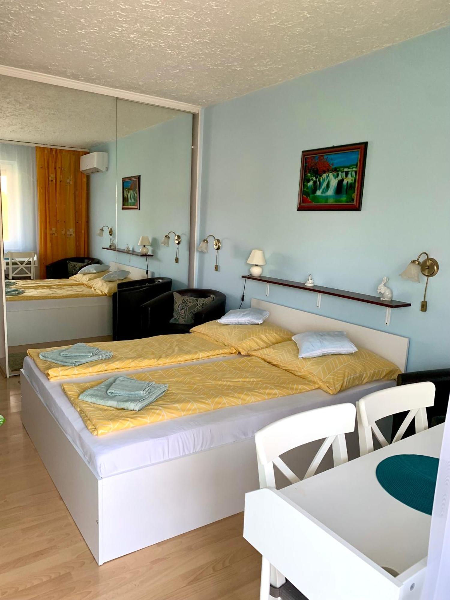 Aloe Apartman Sopron Exterior photo