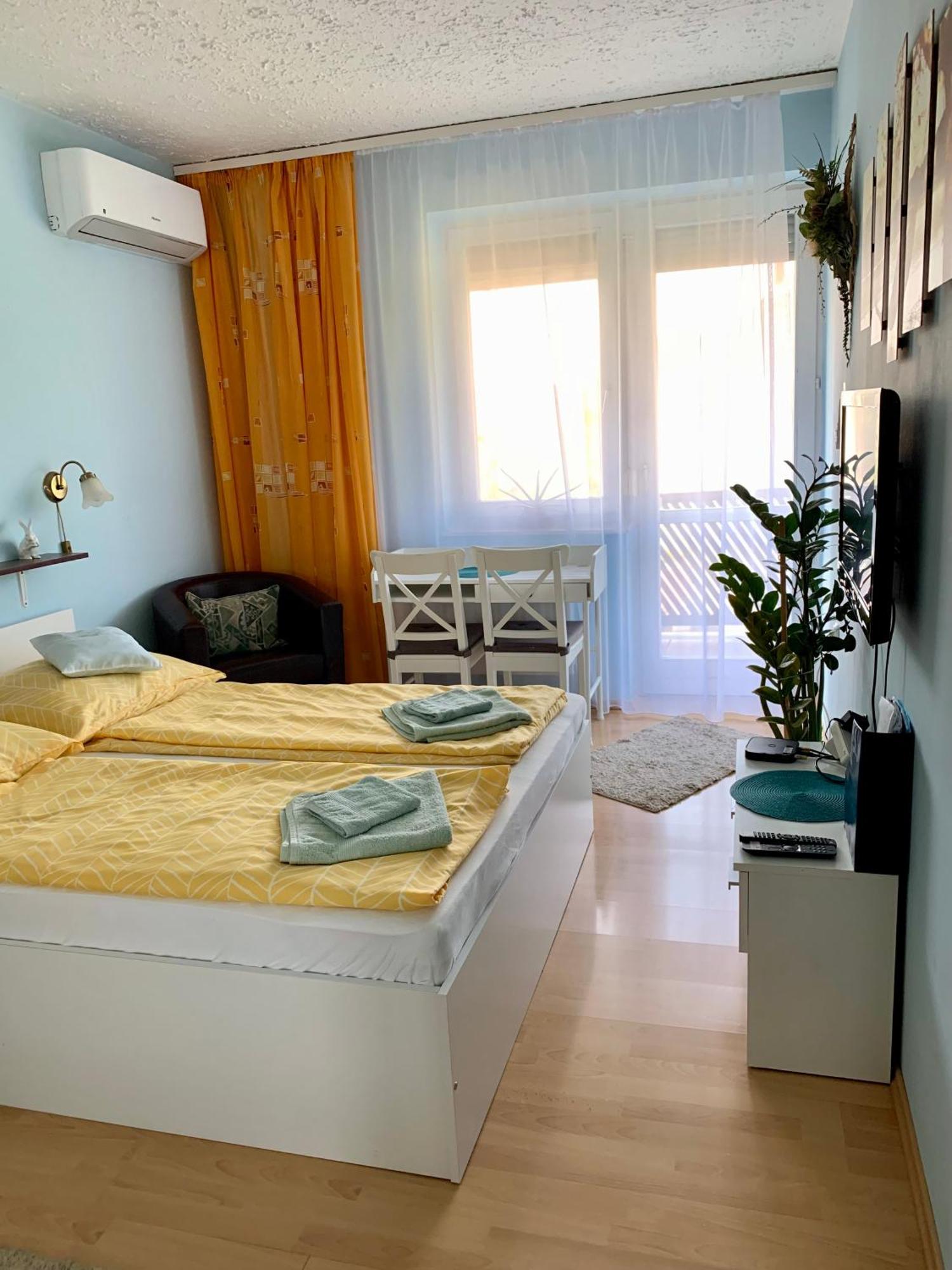 Aloe Apartman Sopron Exterior photo