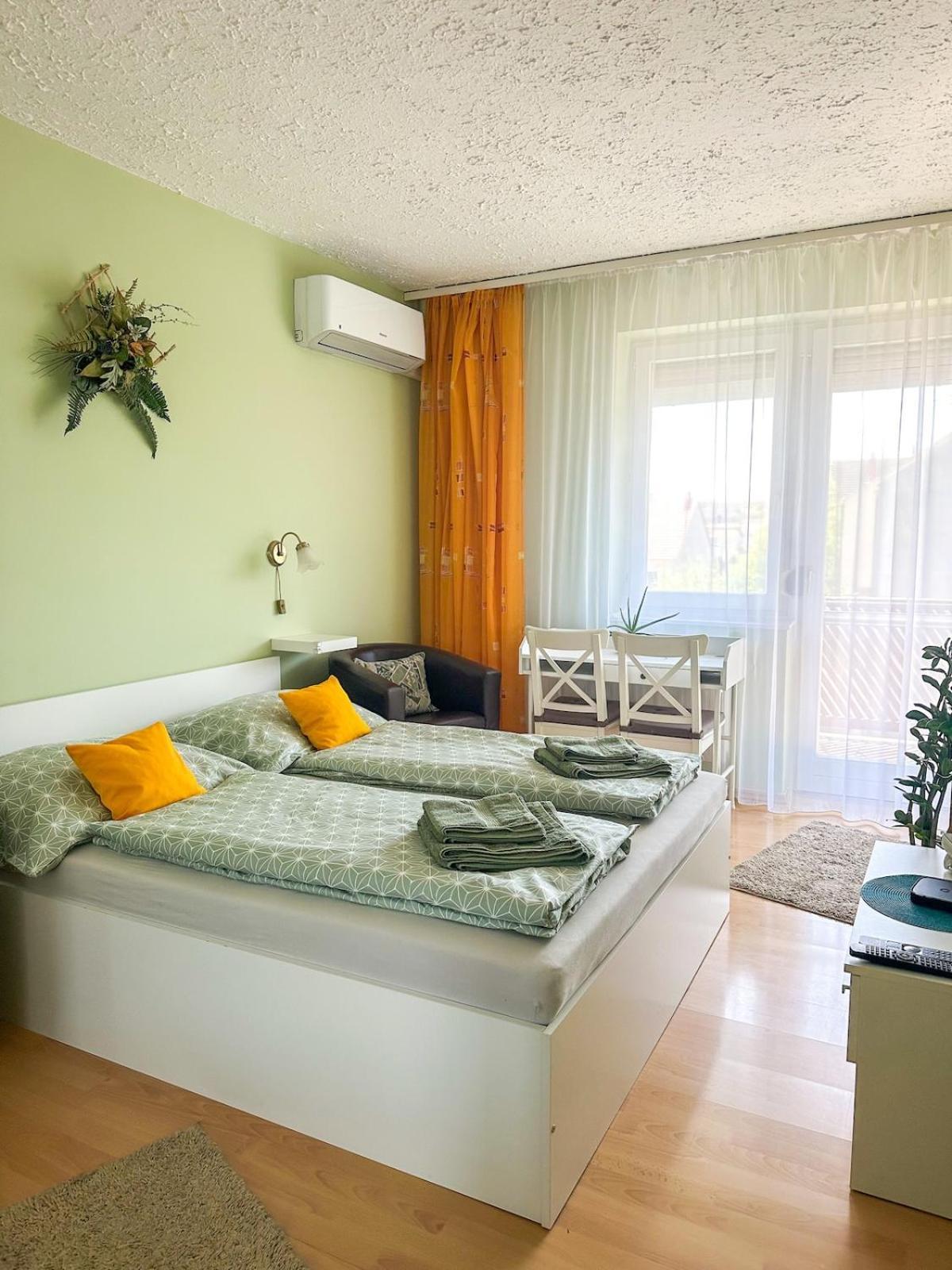 Aloe Apartman Sopron Exterior photo